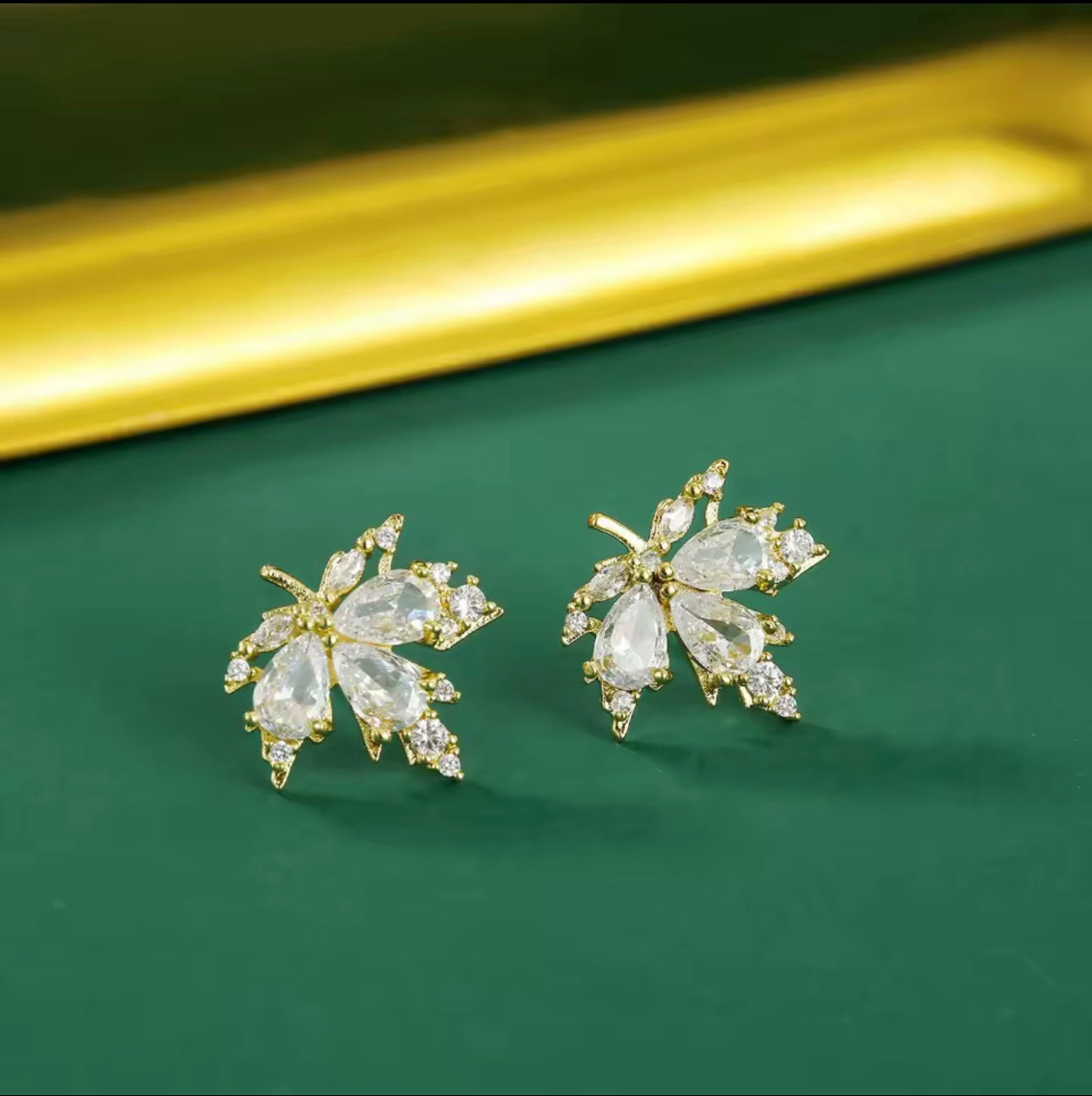 Set Gioielli Foglia d’Acero Celeste 2025 – Eleganza che Ispira Natura