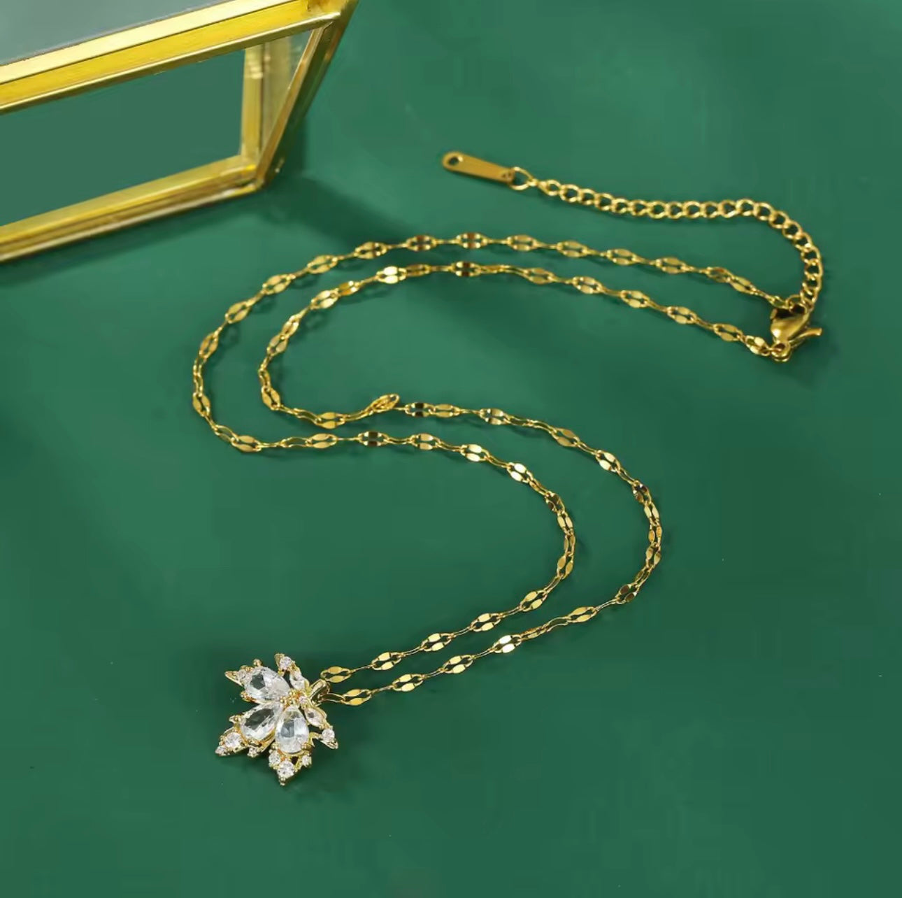 Set Gioielli Foglia d’Acero Celeste 2025 – Eleganza che Ispira Natura
